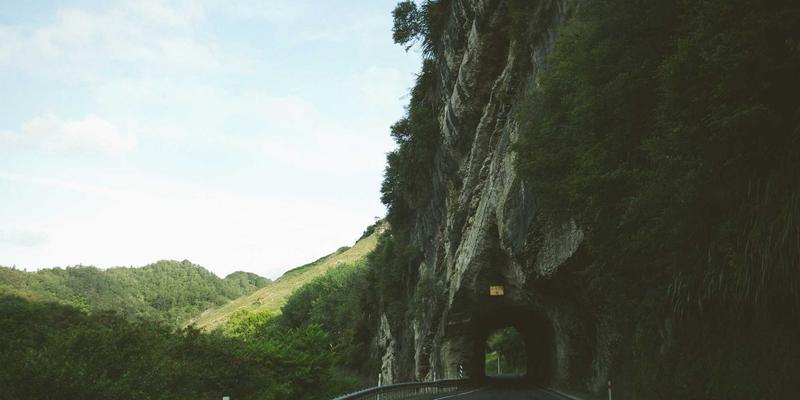 一站式婚礼新趋势：跨文化融合婚礼策划如何巧妙结合双方家庭传统与习俗