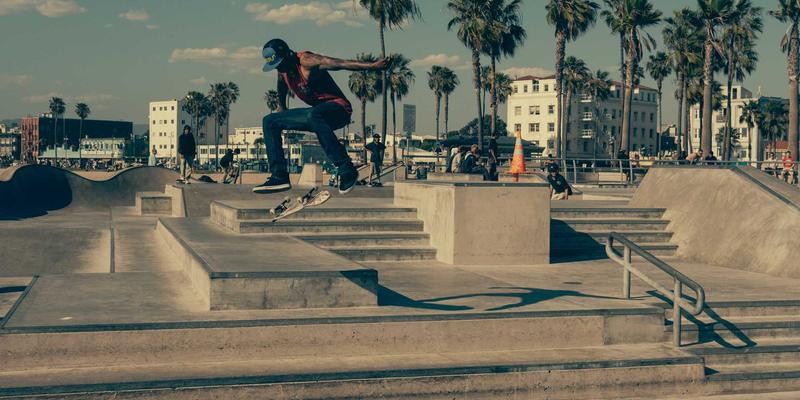 婚宴策划新高度：如何将新人爱情故事深度定制为贯穿全程的婚礼主题设计